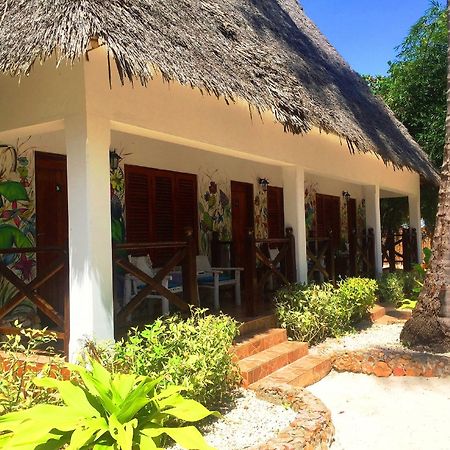 Waikiki Resort Пвани Мчангани Екстериор снимка