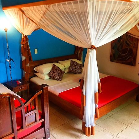 Waikiki Resort Пвани Мчангани Екстериор снимка