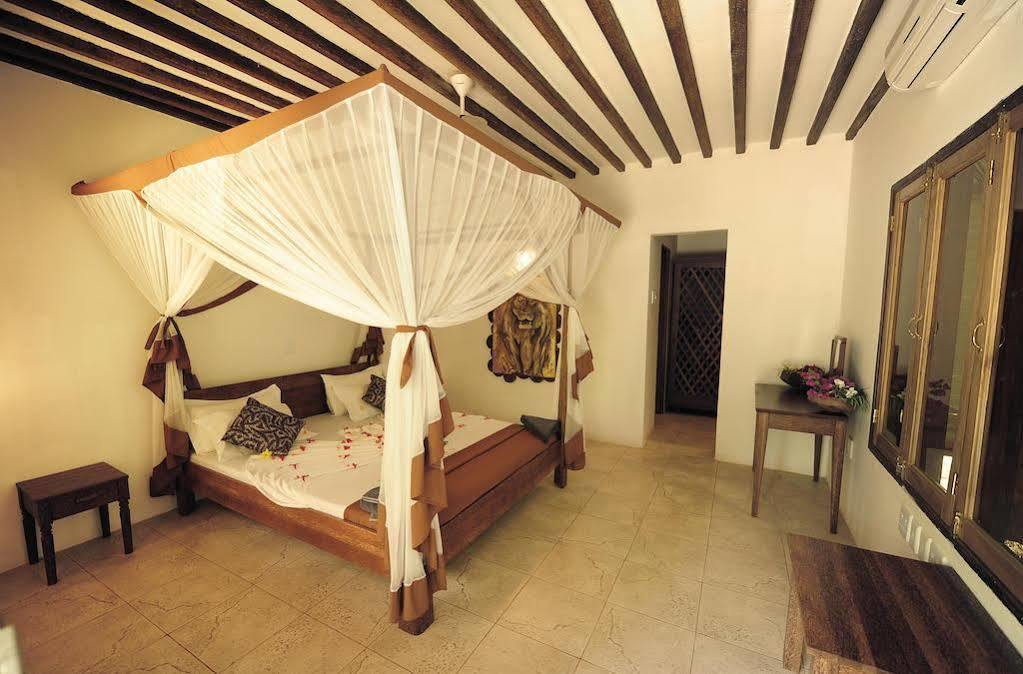 Waikiki Resort Пвани Мчангани Екстериор снимка